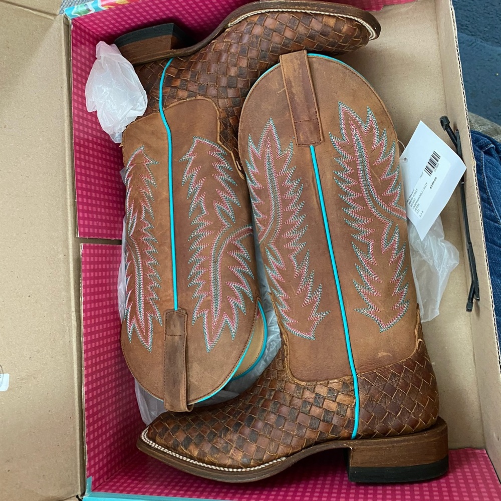 Square Toe Boots
